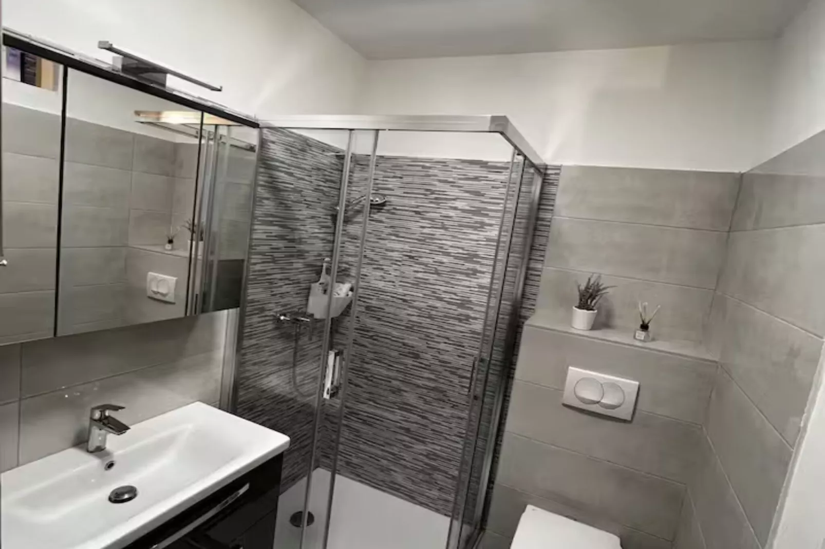 House Burić - Two Bedroom House-Badkamer