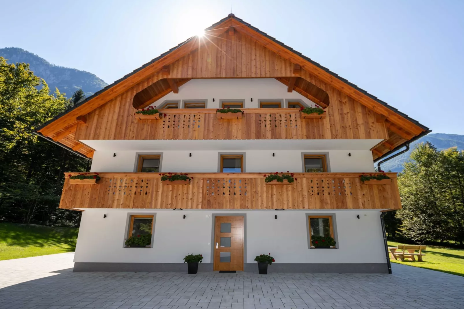 The Woodland Nook Apartments Bohinj - Comfort Two Bedroom Apartment with Balcony (owner F)-Buitenlucht