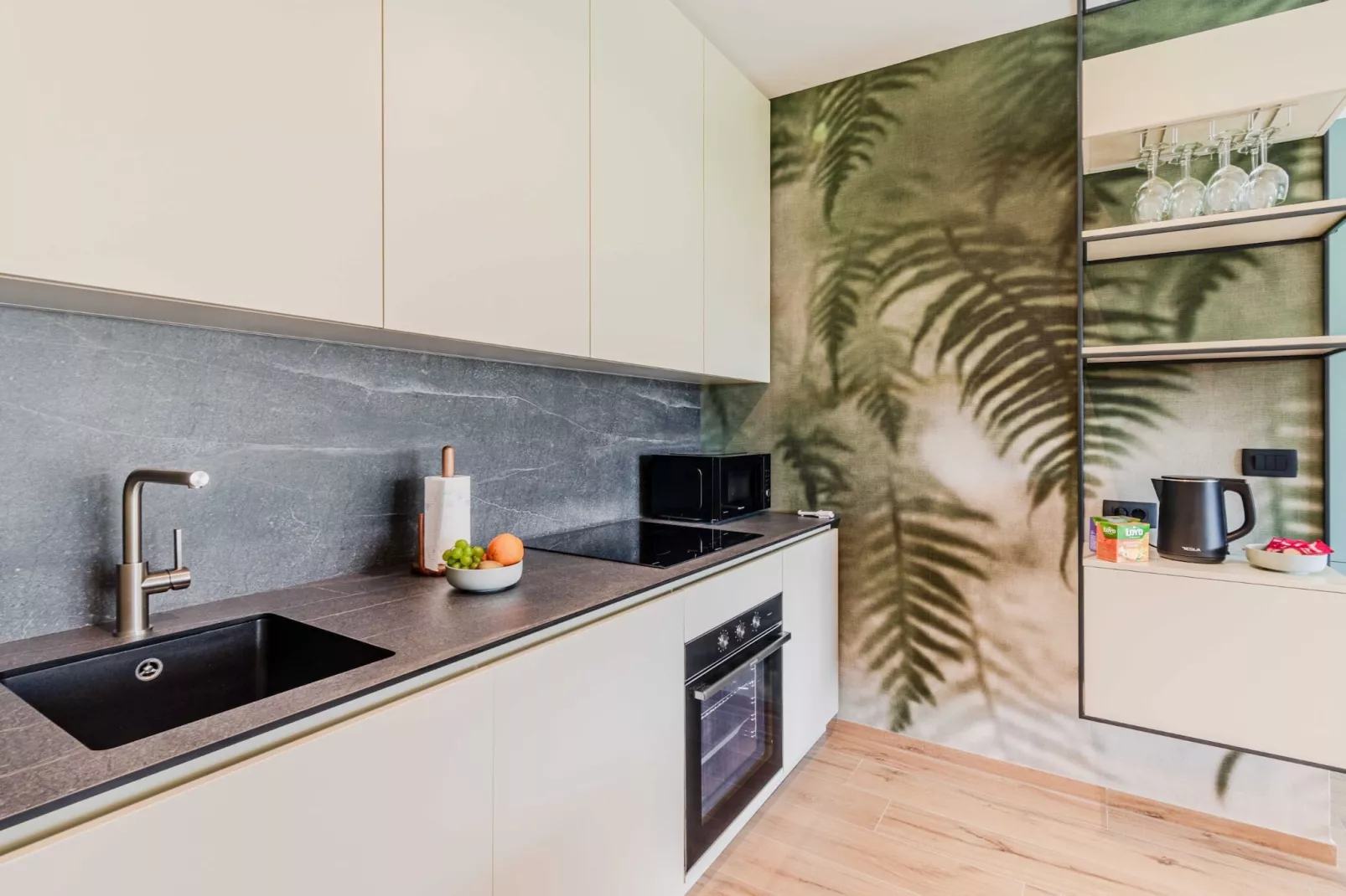 Bovec Chic Apartment with Sauna - One Bedroom Apartment with Balcony-Keuken