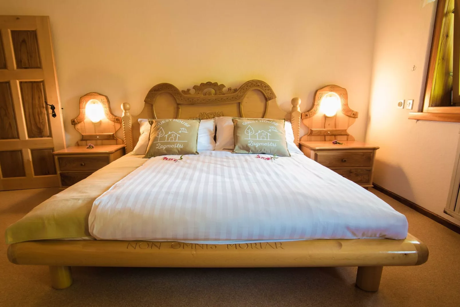 Rustic Authentic Holiday Home with Terrace and Wood Stove - Three Bedroom Holiday Home with Terrace-Slaapkamer