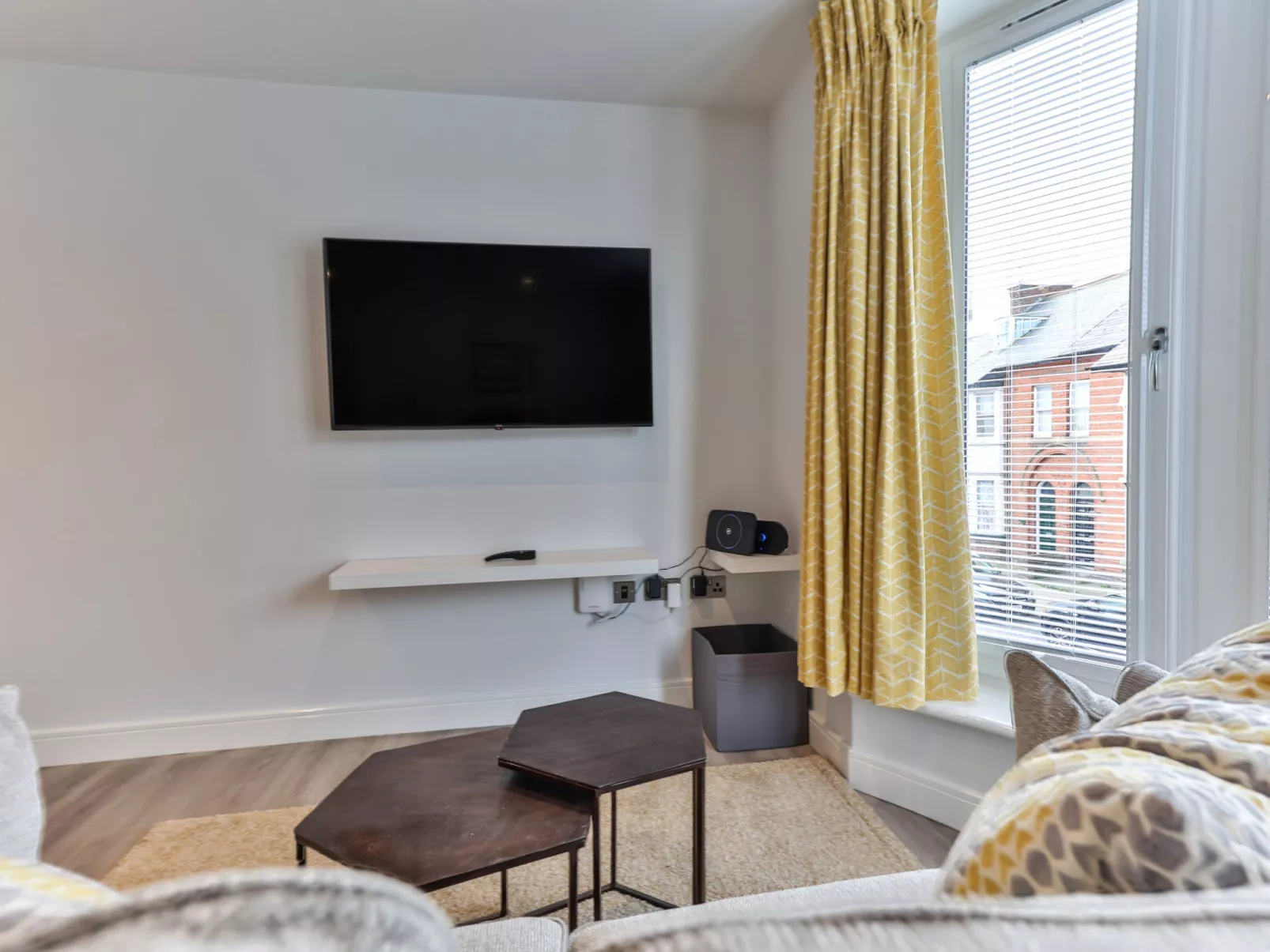 Belle House, Apt 2-Binnen