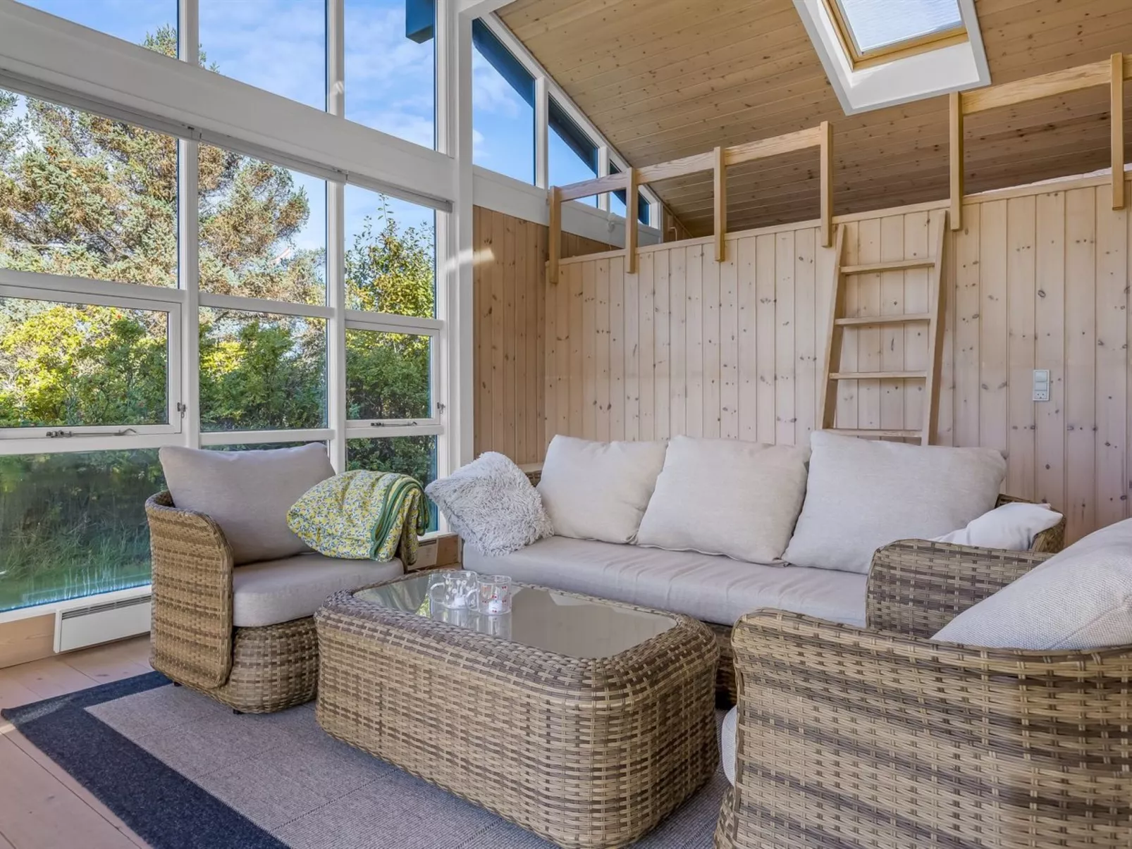 "Skoge" - 900m from the sea-Binnen