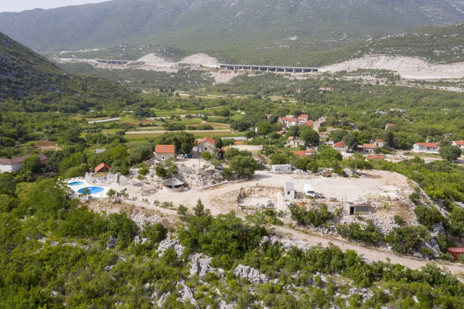 Rustical Resort Kokorići with Shared Outdoor Swimming Pool - One Bedroom Apartment-Uitzicht