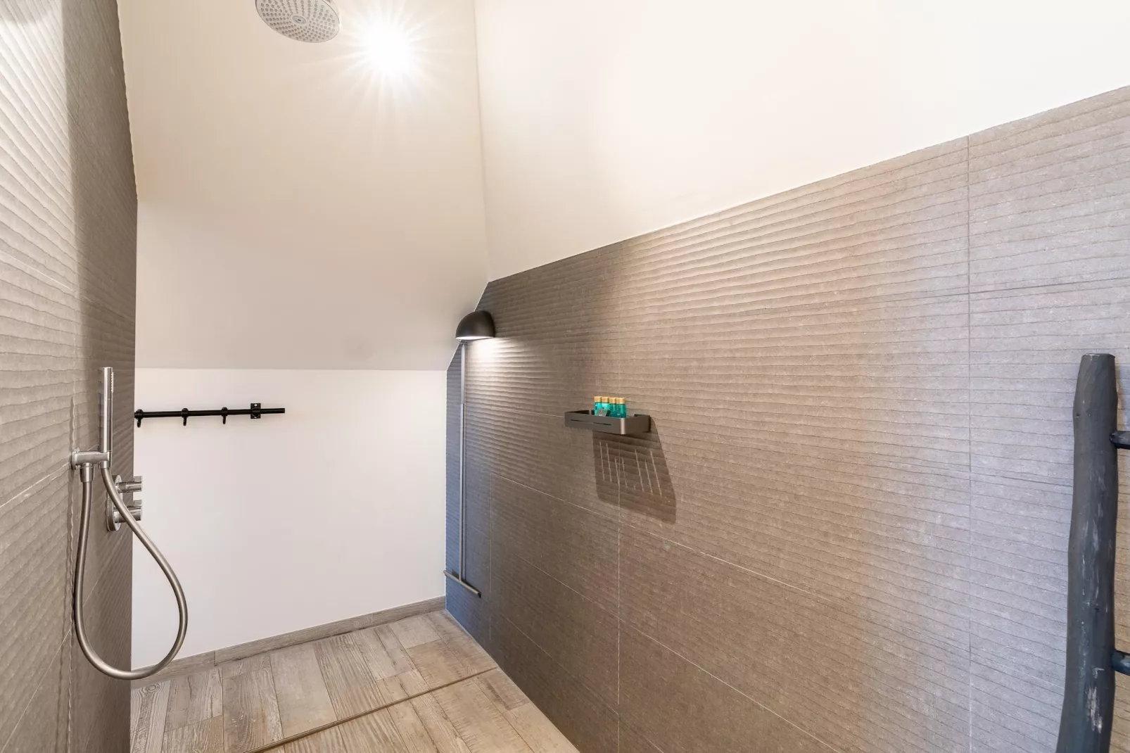 Villa Buytenplaats 181-Badkamer