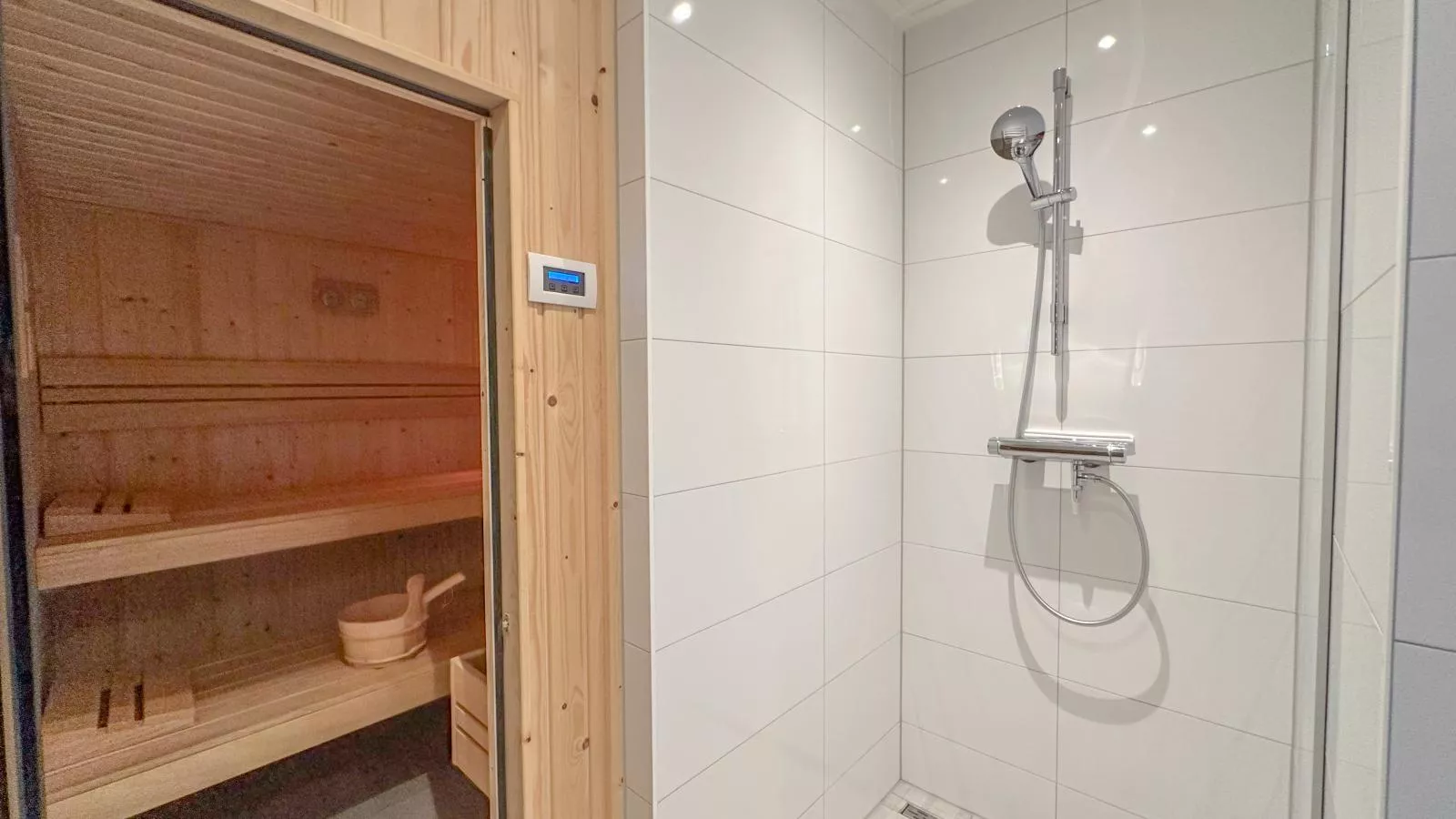 Dune Deluxe 81-Sauna