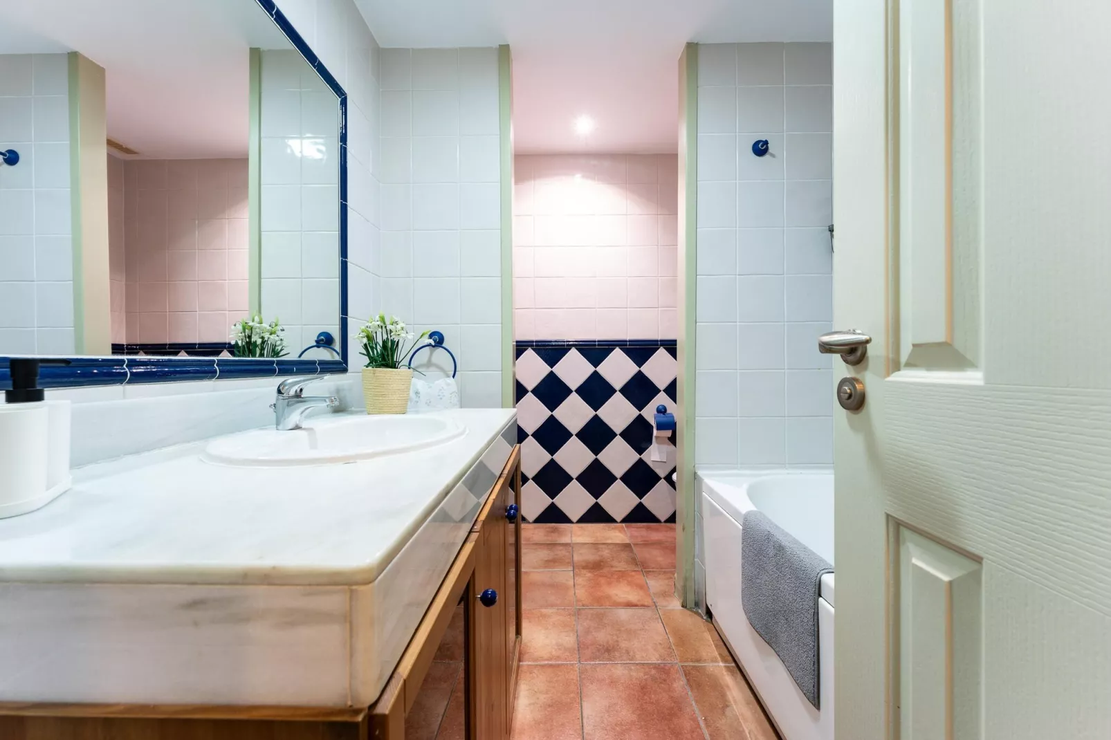 CT 349 - Faro's Stupa Hills - Benalmadena-Badkamer