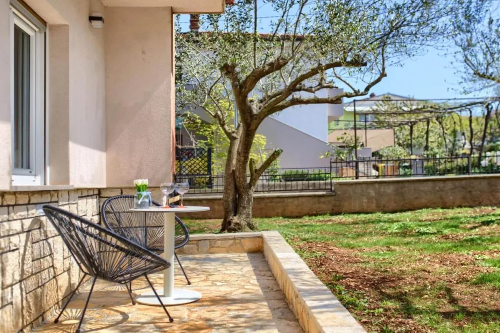 Apartments Mons - Two Bedroom Apartment With Terrace (A2)-Buitenlucht