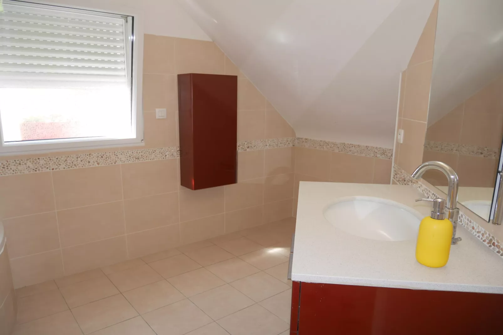 Komfortables Ferienhaus in Douarnenez-Tréboul-Badkamer