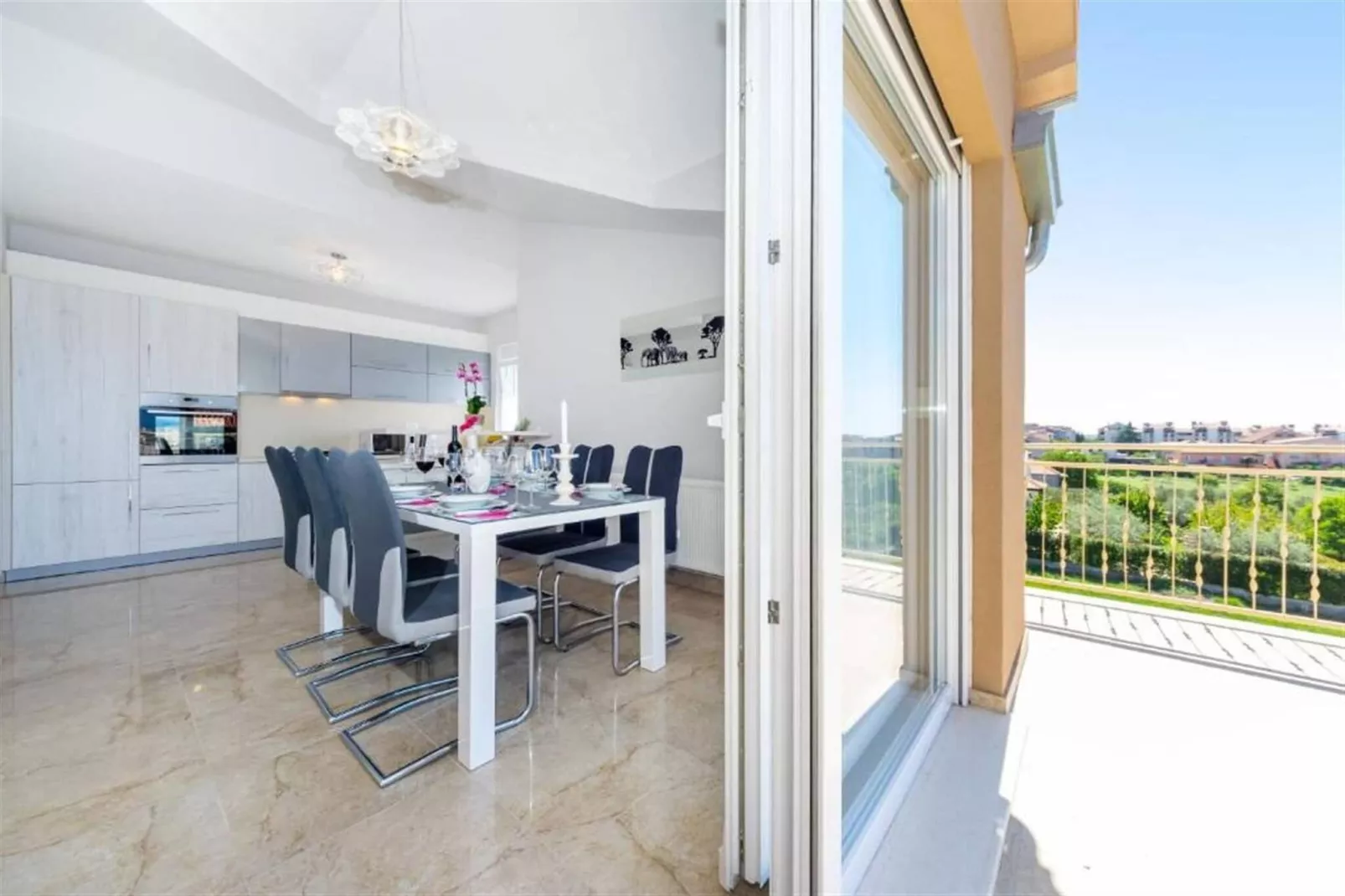 Penthouse apartment Zadar-Eetkamer