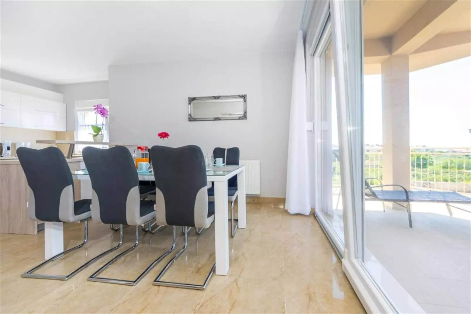 Superior apartment Zadar-Eetkamer