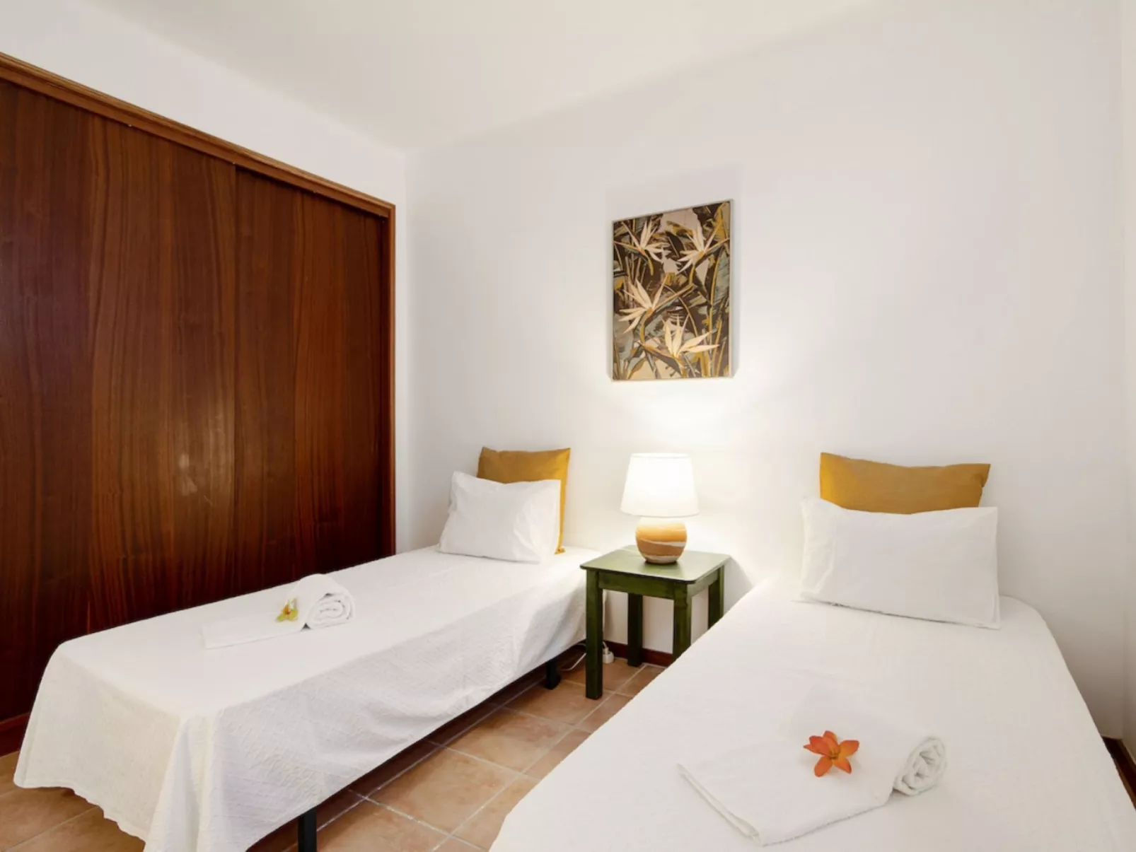 Joyce - Sunny Way-Binnen