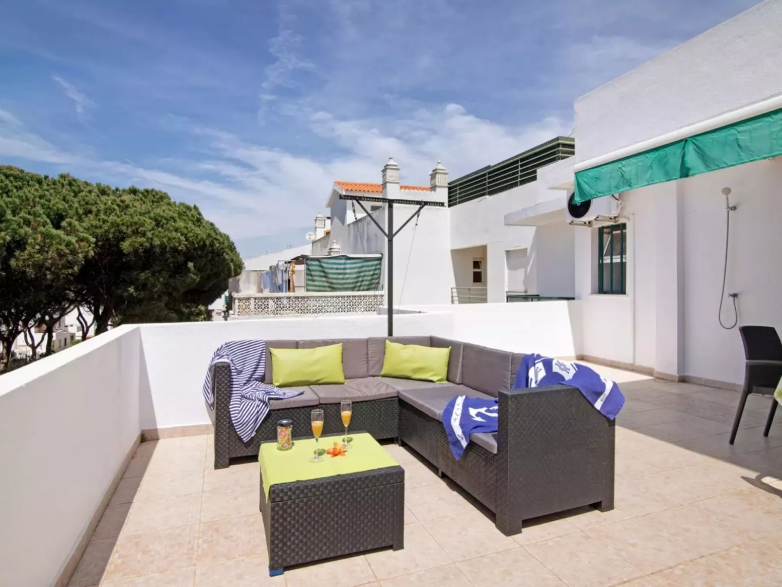 Kaya- Sunny Way-Binnen