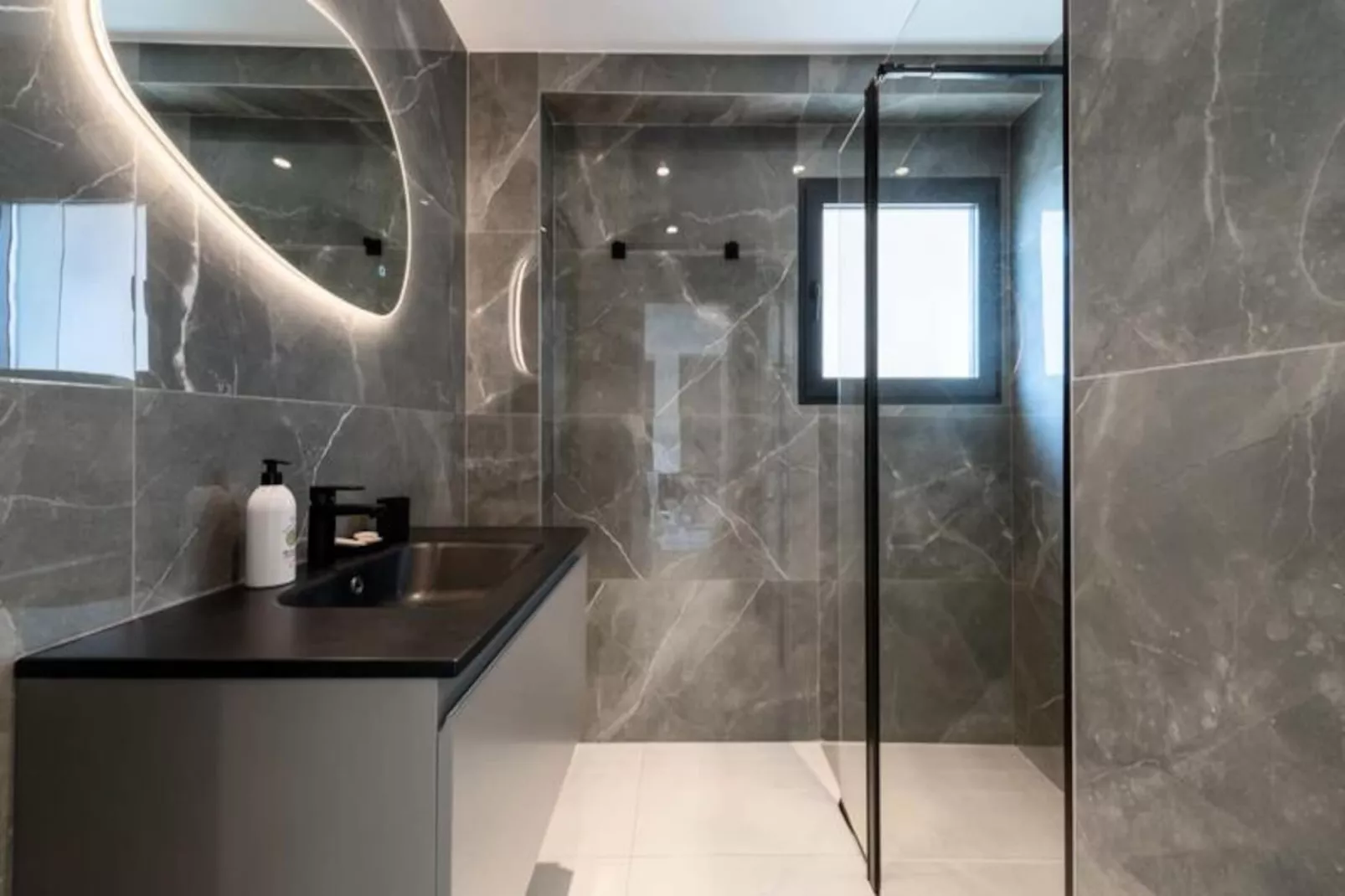 Résidence 2p Traversant, Centre Cannes, Rue D&rsquo;antibes-Niet-getagd