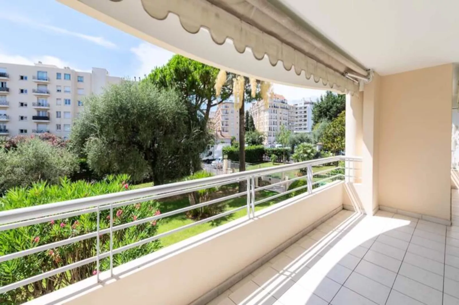 Résidence 2p Résidence Avec Piscine Et Garage, Proche Croisette-Niet-getagd