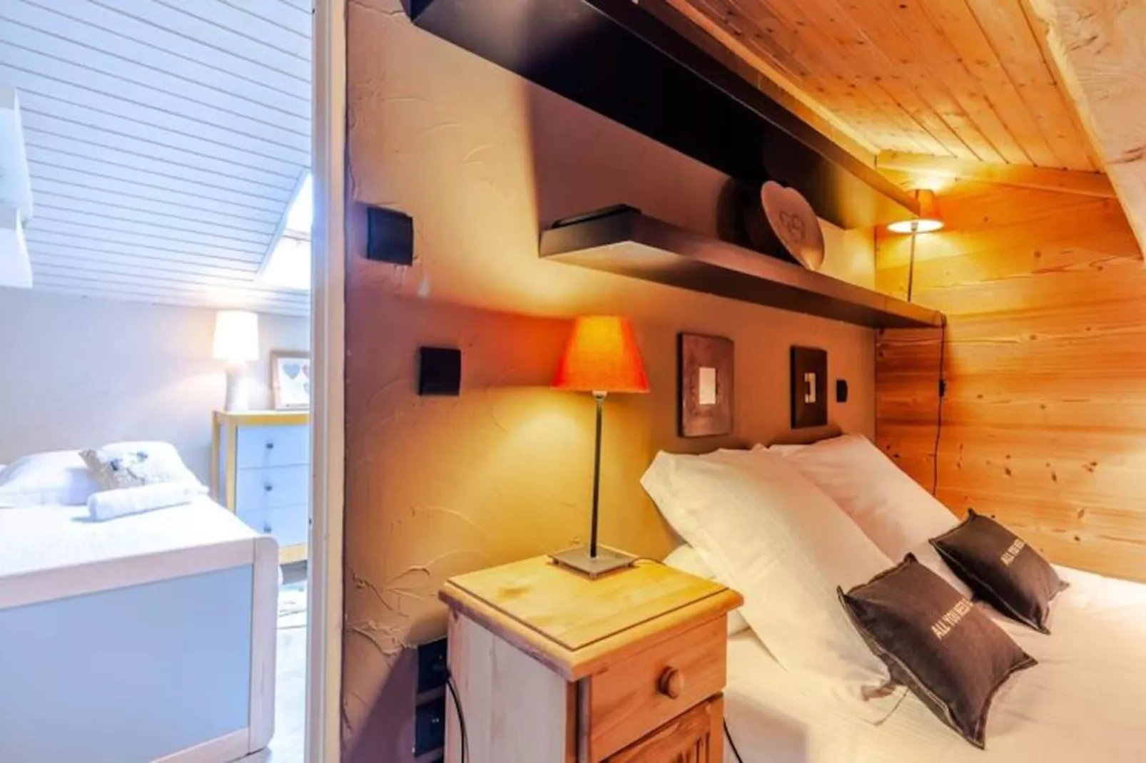 Slow Chalet Montblanc Soleil Sur Les Pistes Ascenseur Balcon, Vue, Parking-Niet-getagd