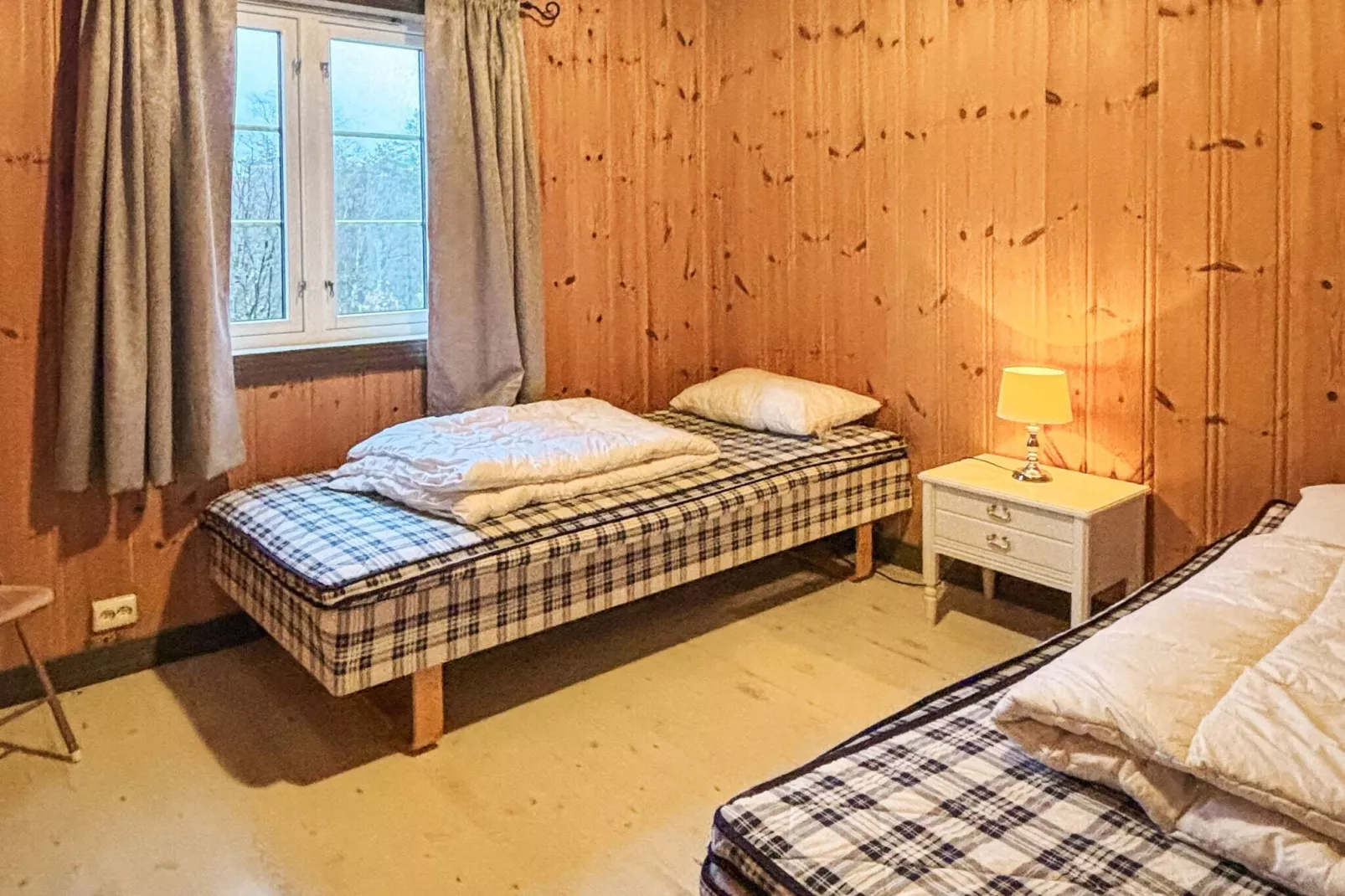 76409 TROLLHYTTA-Binnen