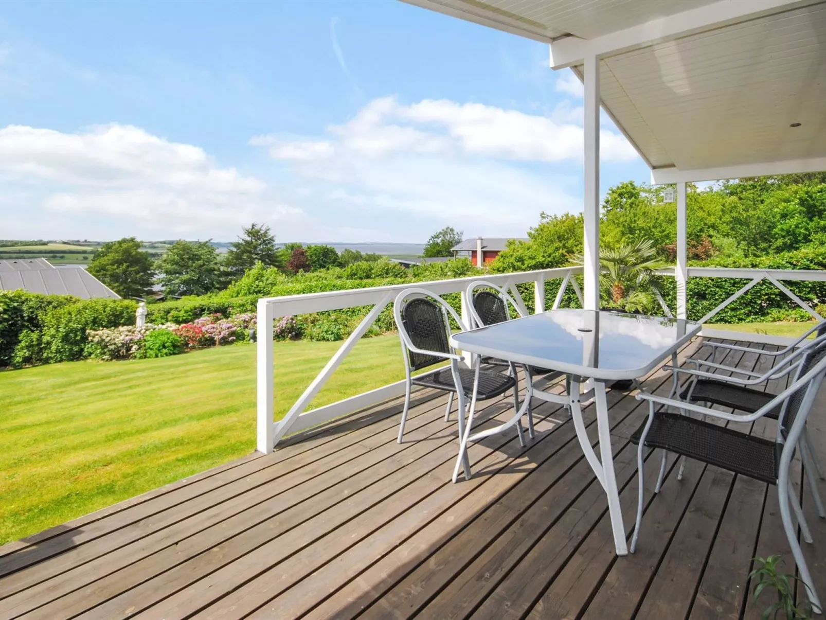 "Annabeth" - 300m to the fjord-Buiten