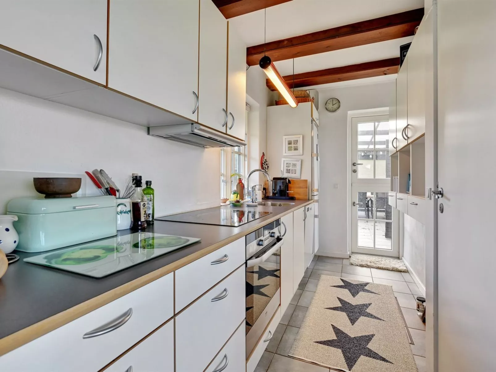 "Tordis" - 300m to the fjord-Binnen