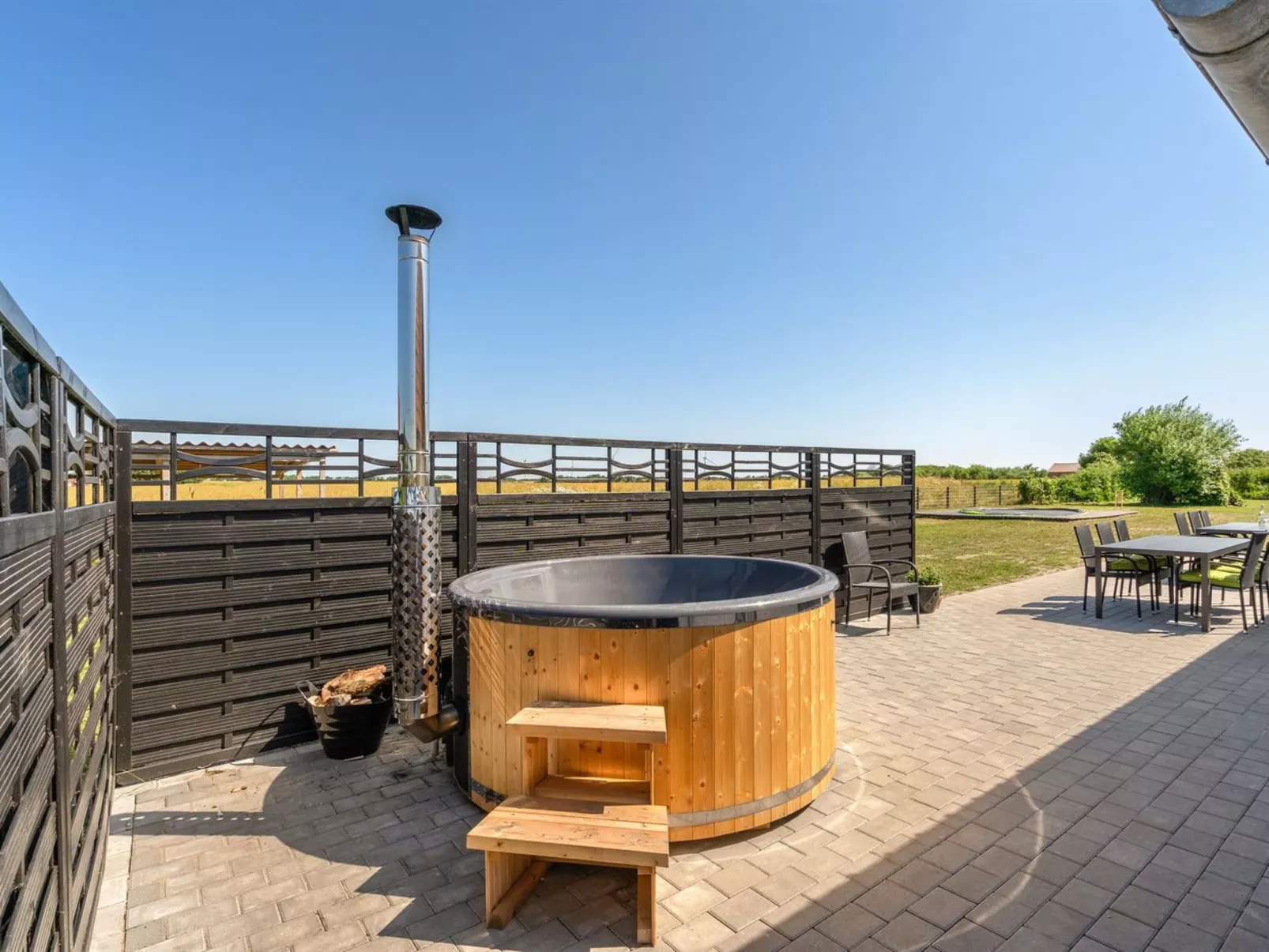 "Ailke" - 2km to the fjord-Binnen