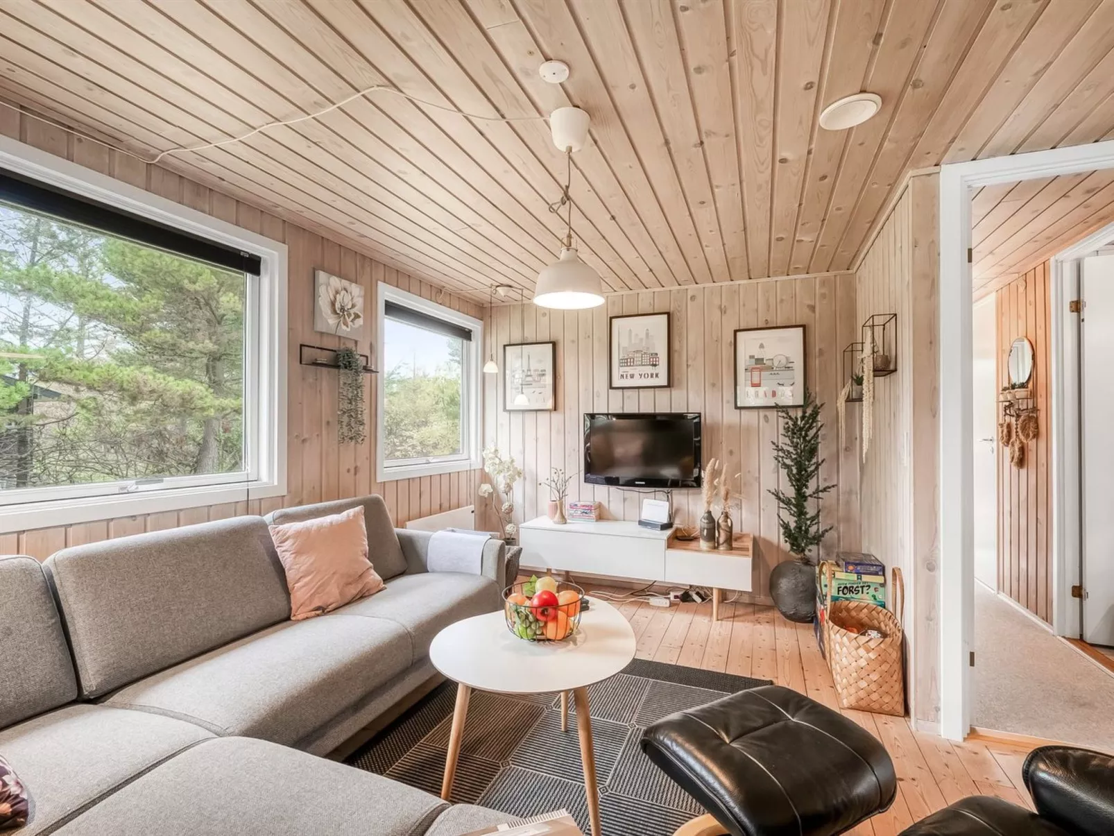 "Toimi" - 500m to the fjord-Binnen