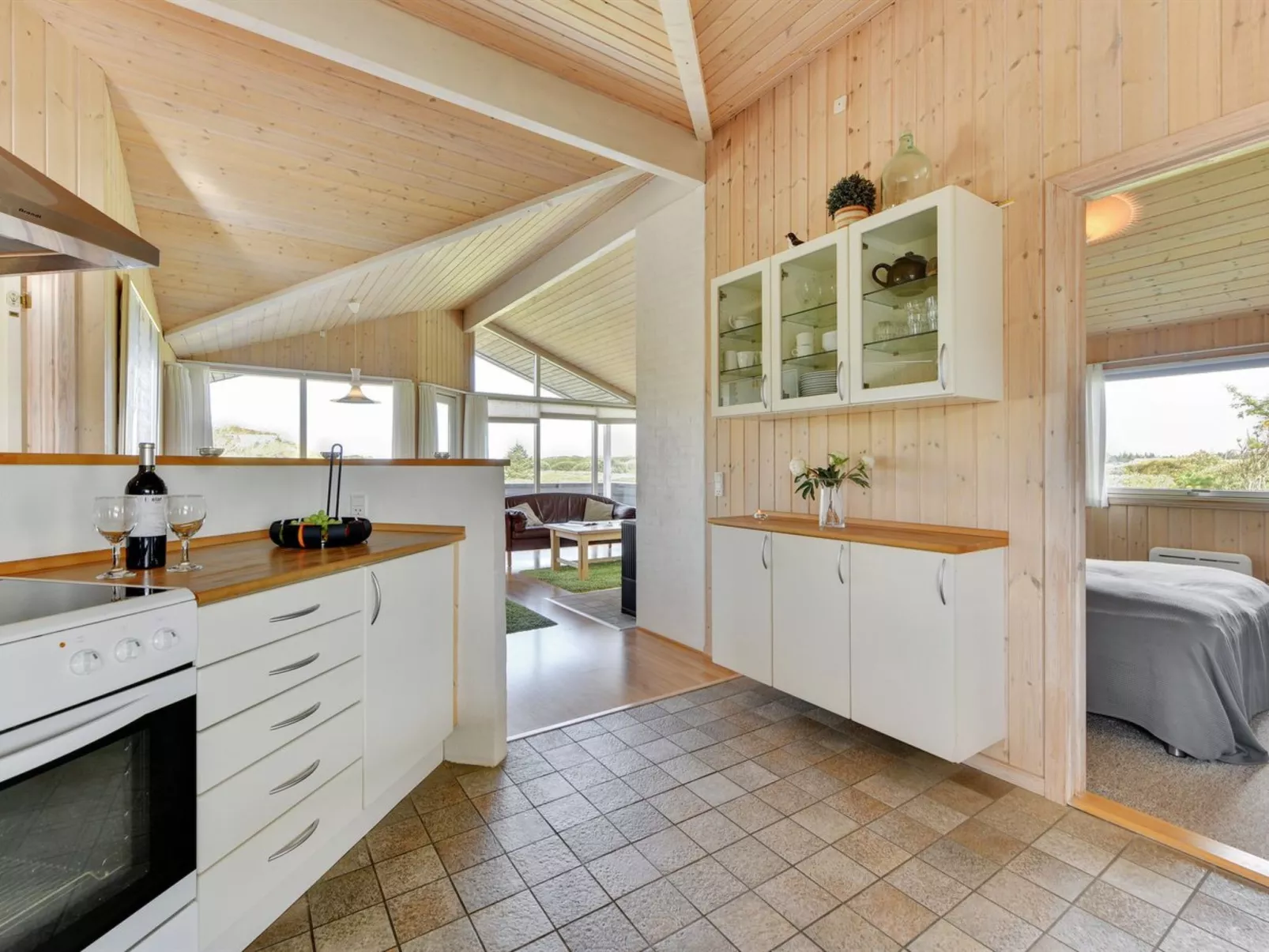 "Electra" - 500m to the fjord-Binnen