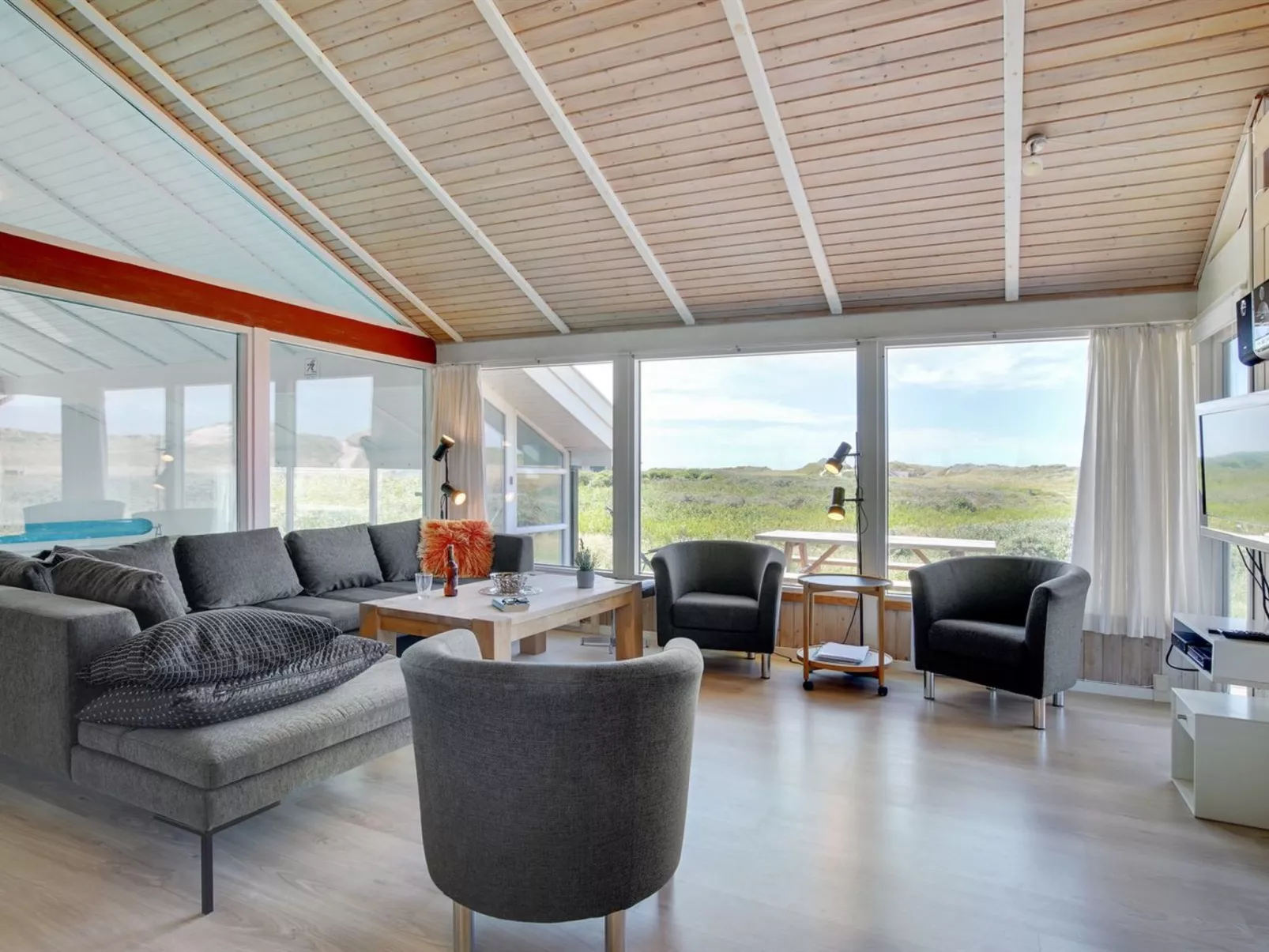 "Hermund" - 110m from the sea-Binnen