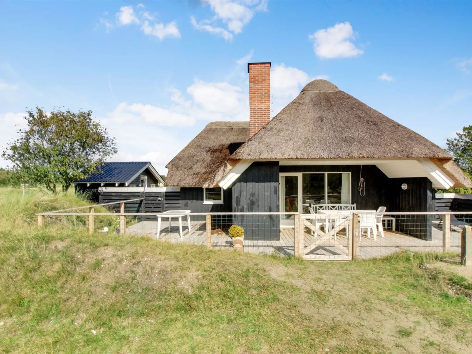 "Annli" - 1.5km from the sea-Buiten