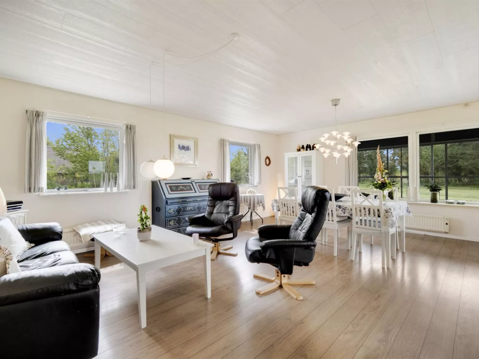 "Mikkeline" - 400m to the fjord-Binnen