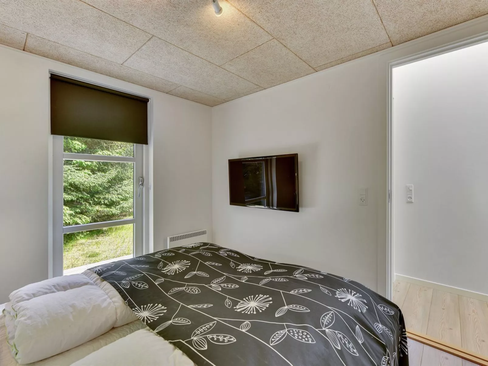 "Elena" - 800m to the fjord-Binnen