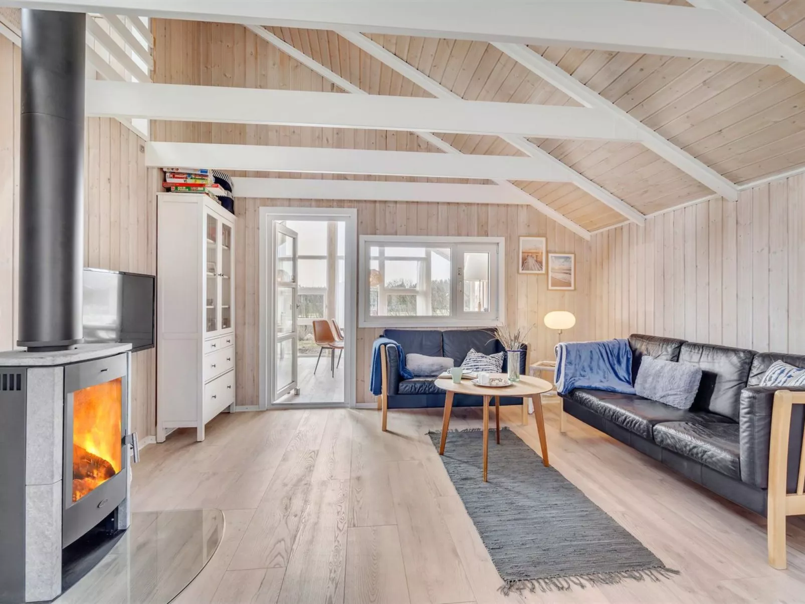 "Gudmundine" - 350m to the fjord-Binnen