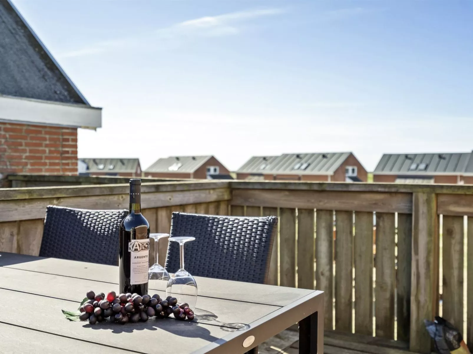 "Otto" - 2.3km from the sea - Buiten