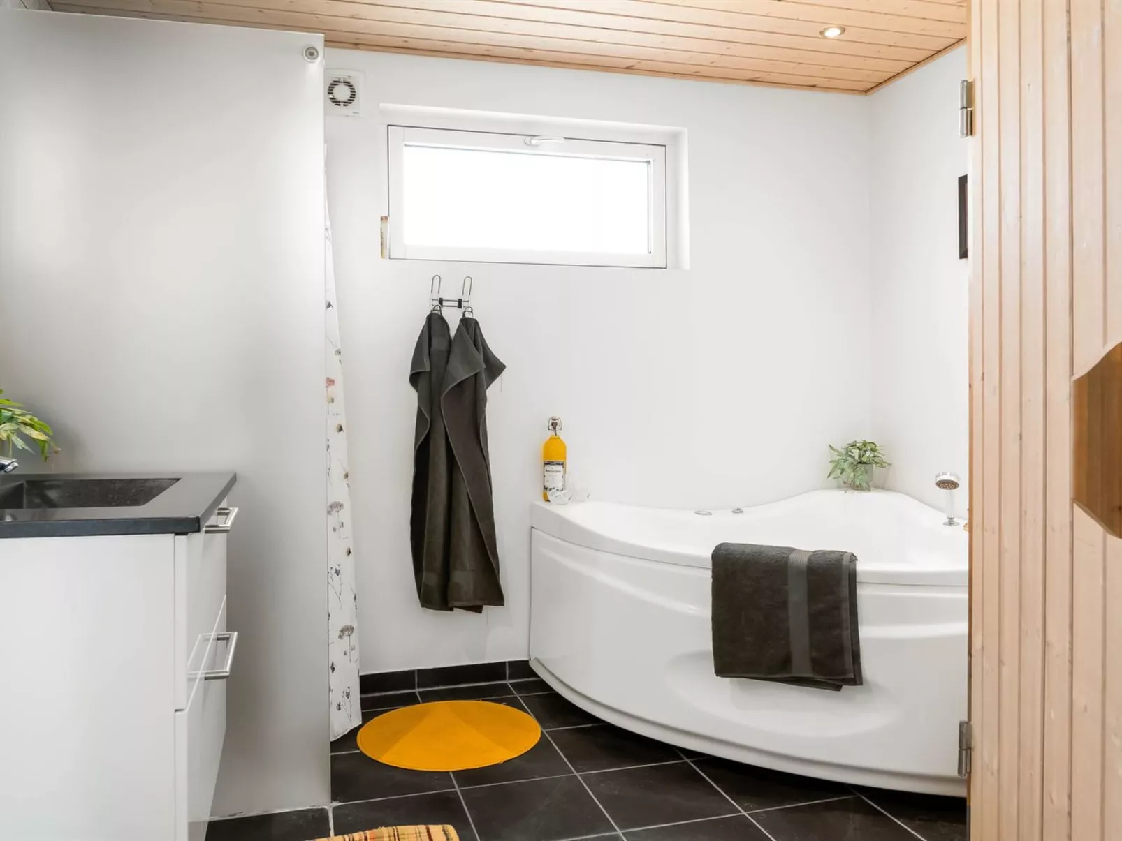 "Gynther" - 150m from the sea-Binnen