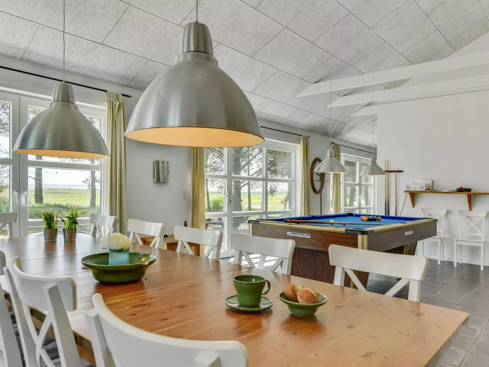 "Svanborg" - 3.7km from the sea-Binnen