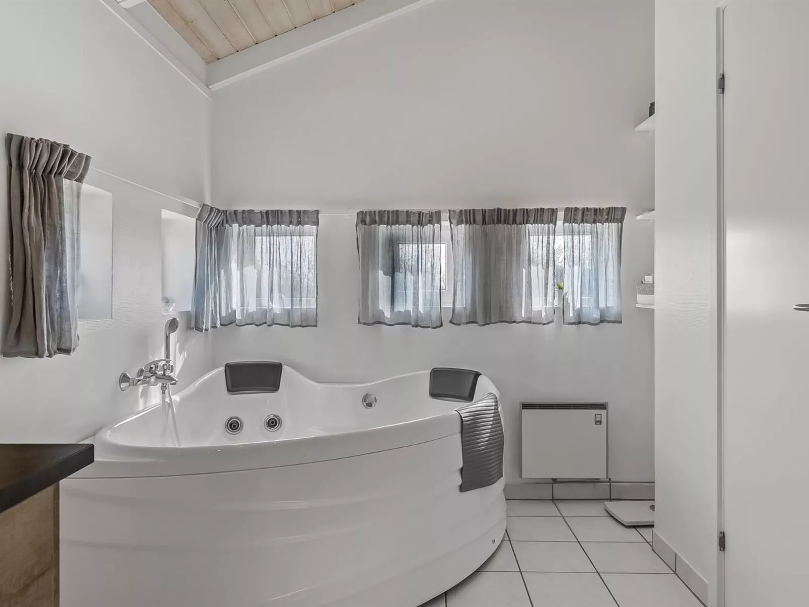 "Solina" - 500m from the sea-Binnen