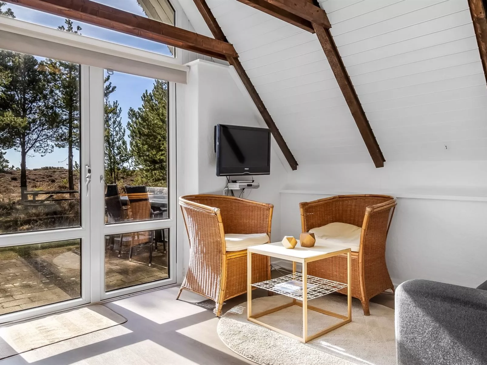 "Ilona" - 2km from the sea-Binnen