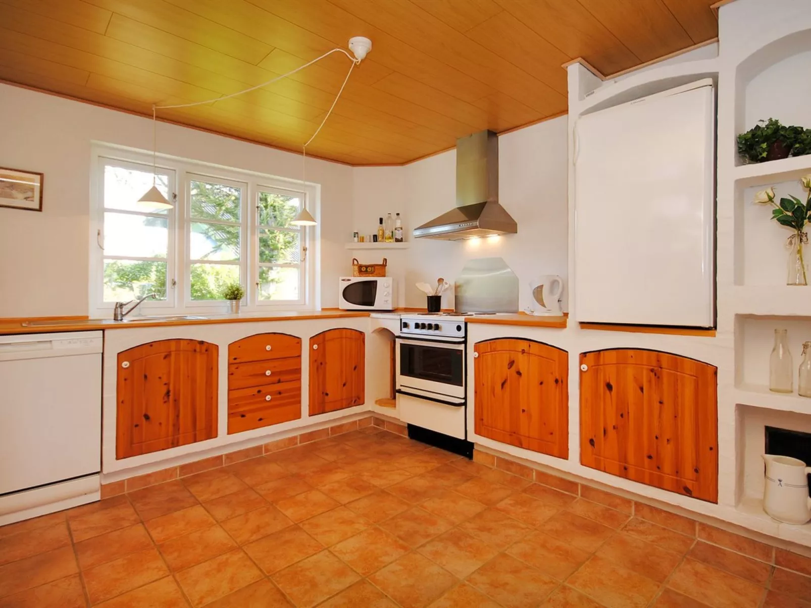 "Indi" - 400m from the sea-Binnen