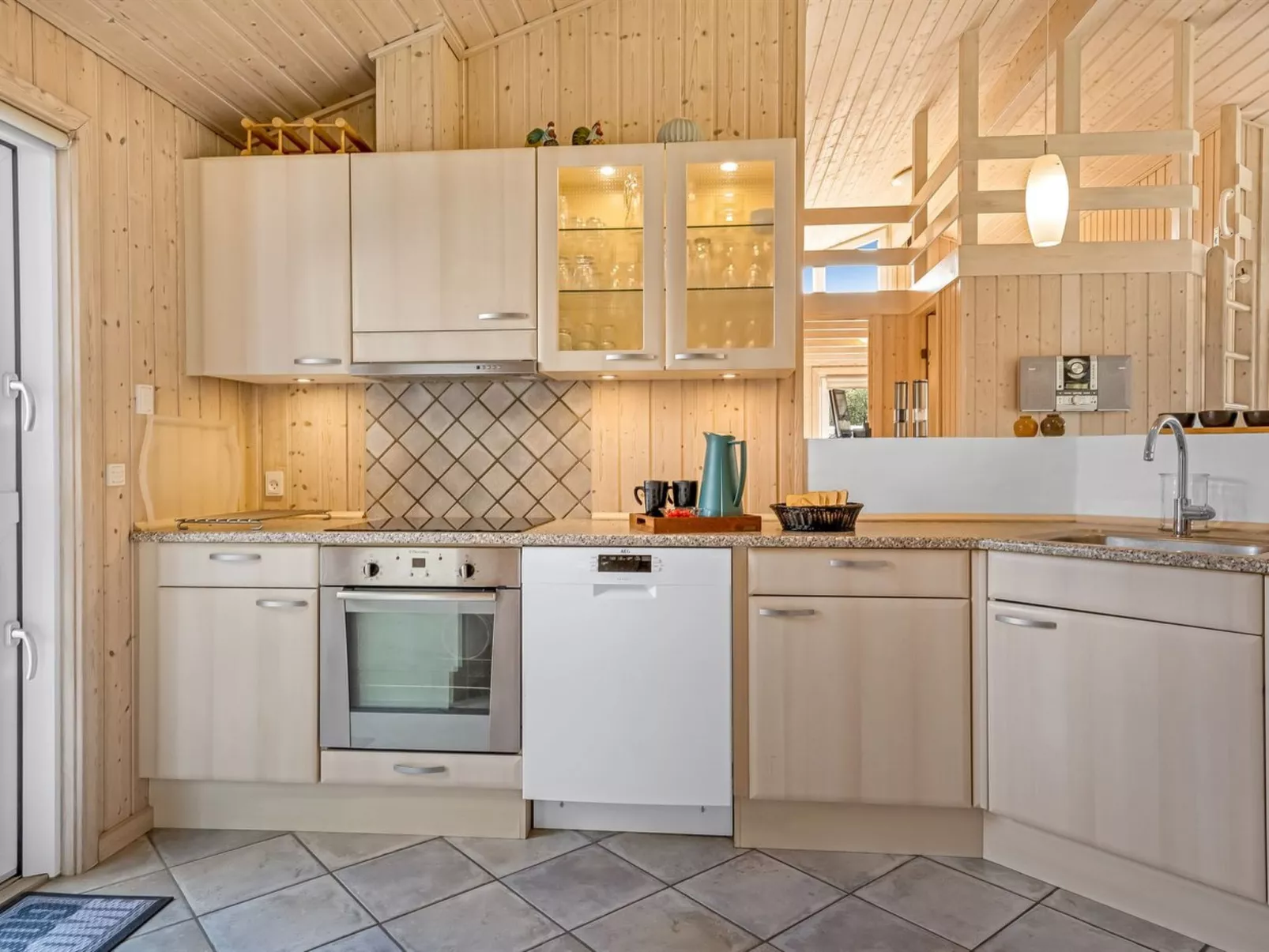 "Terho" - 1km from the sea-Binnen