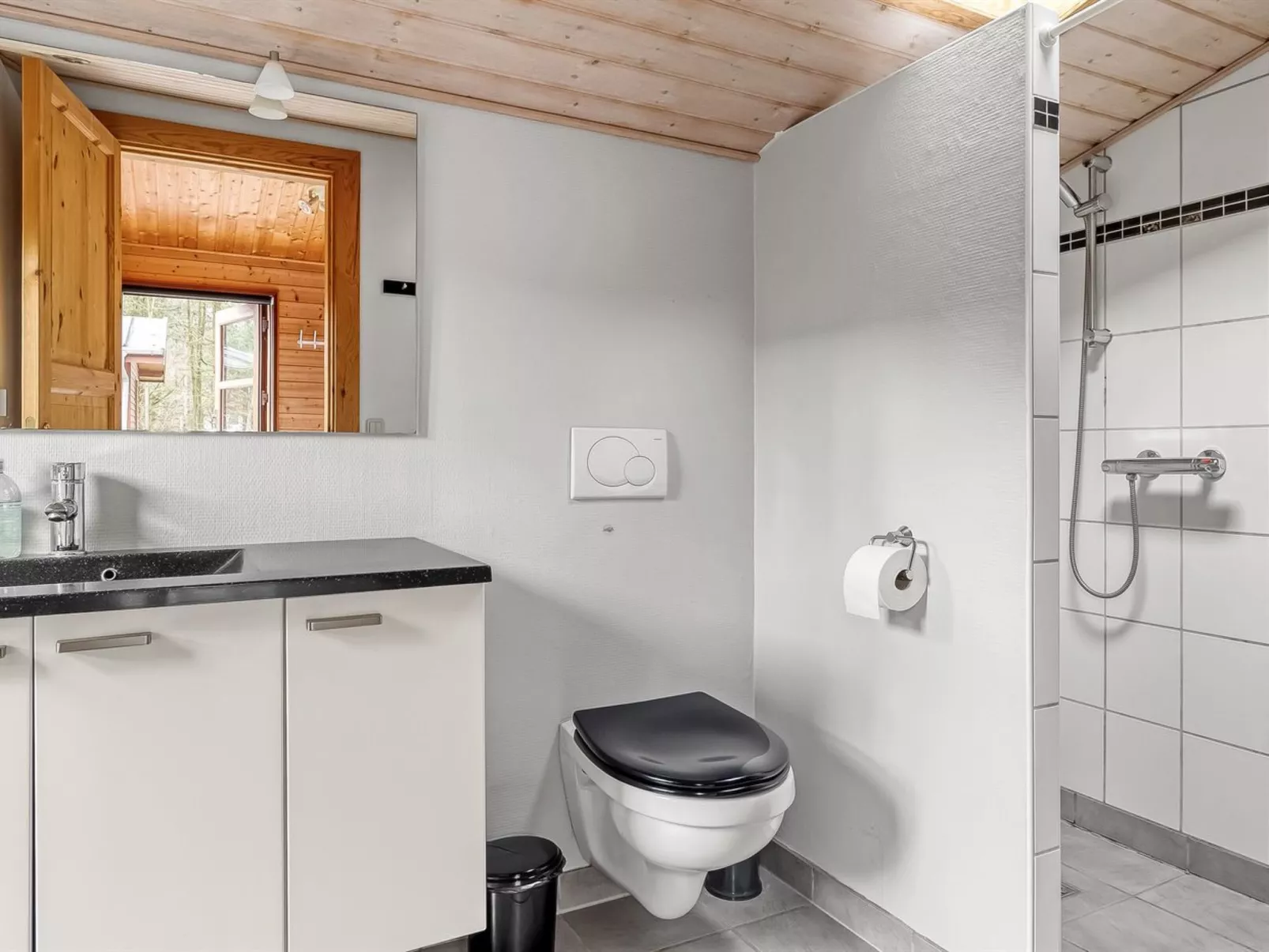 "Patrizia" - 1km from the sea-Binnen