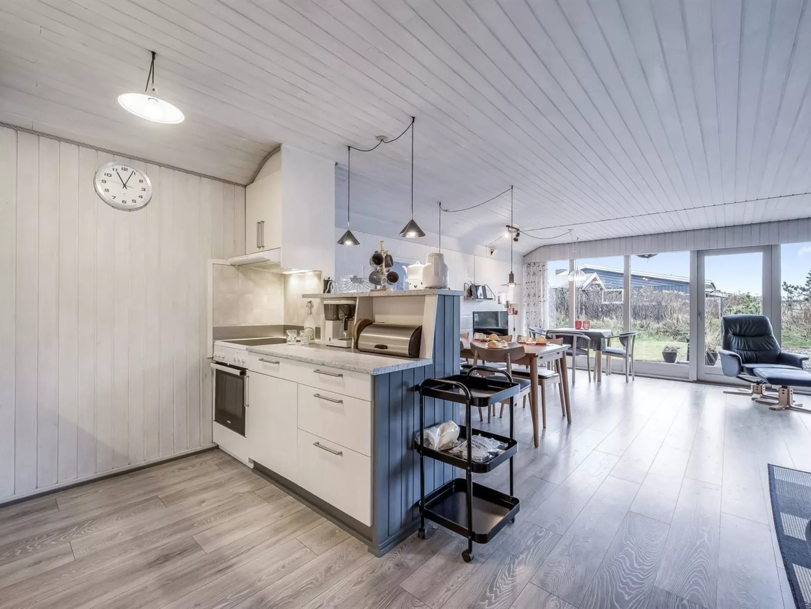 "Safina" -  from the sea-Binnen