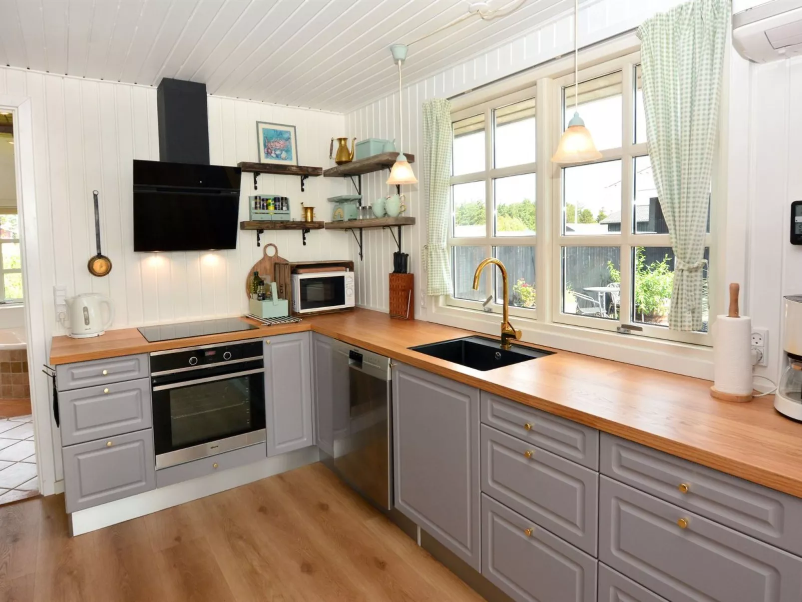 "Halsten" - 551m from the sea-Binnen