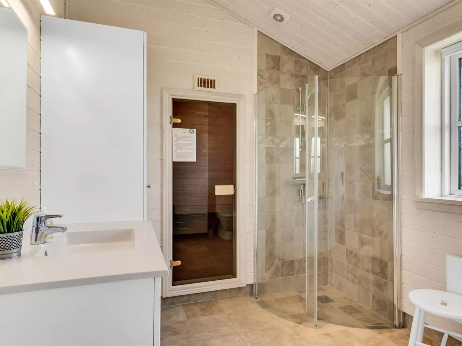 "Armgard" - 300m from the sea-Binnen