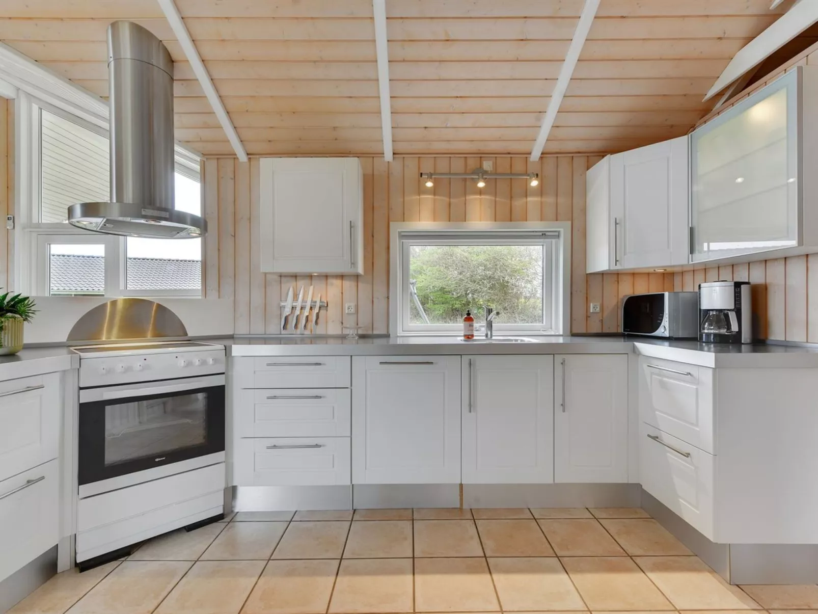 "Deline" - 250m from the sea-Binnen