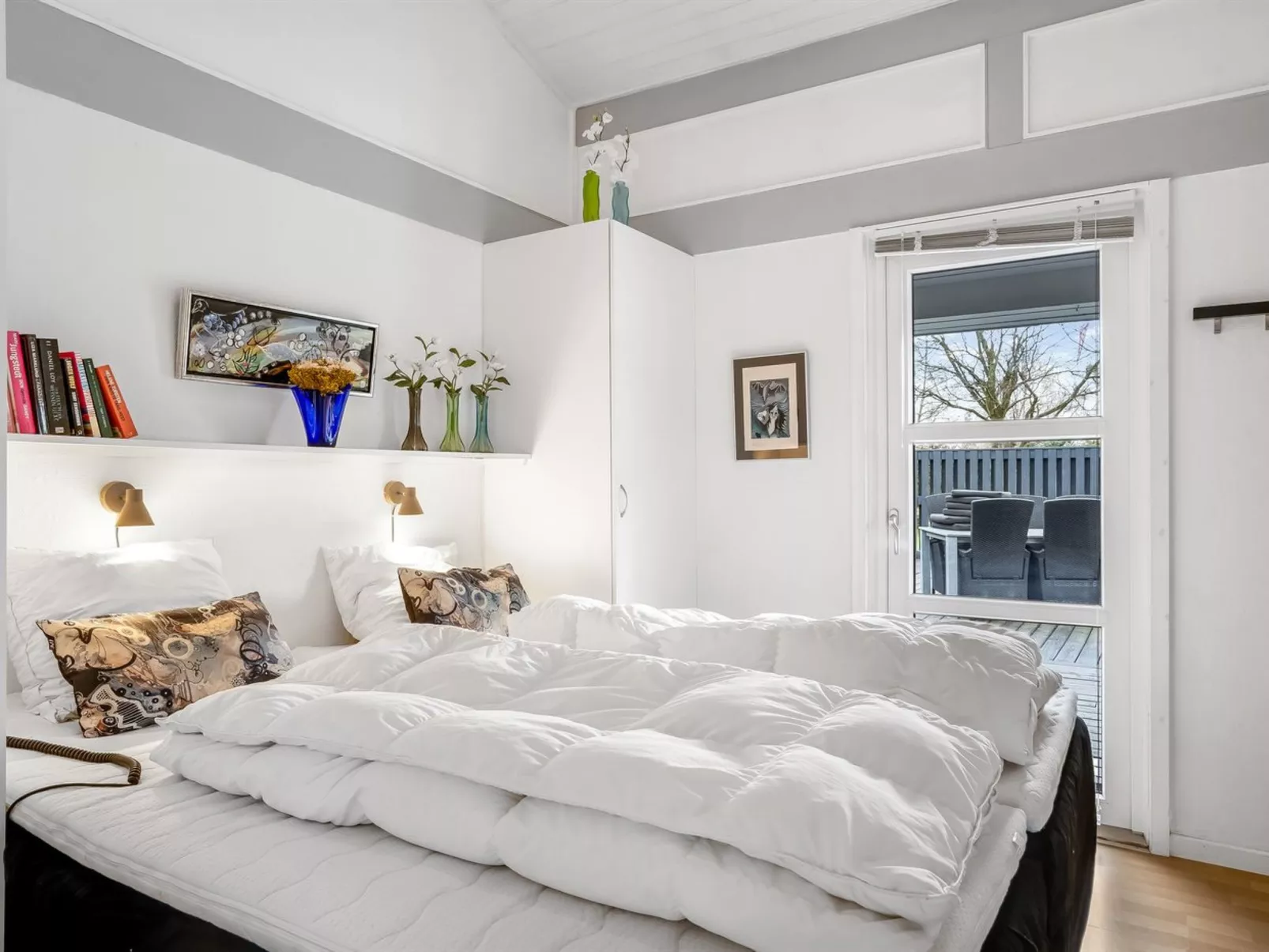 "Clarabelle" - 700m from the sea-Binnen