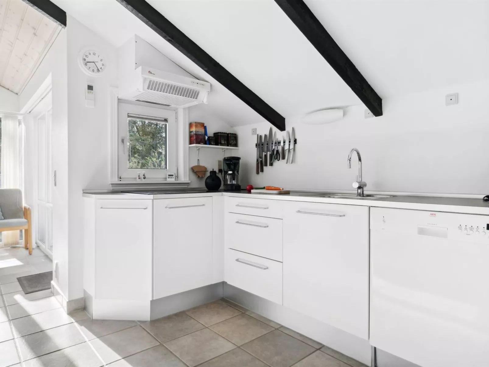 "Biriel" - 1km from the sea-Binnen