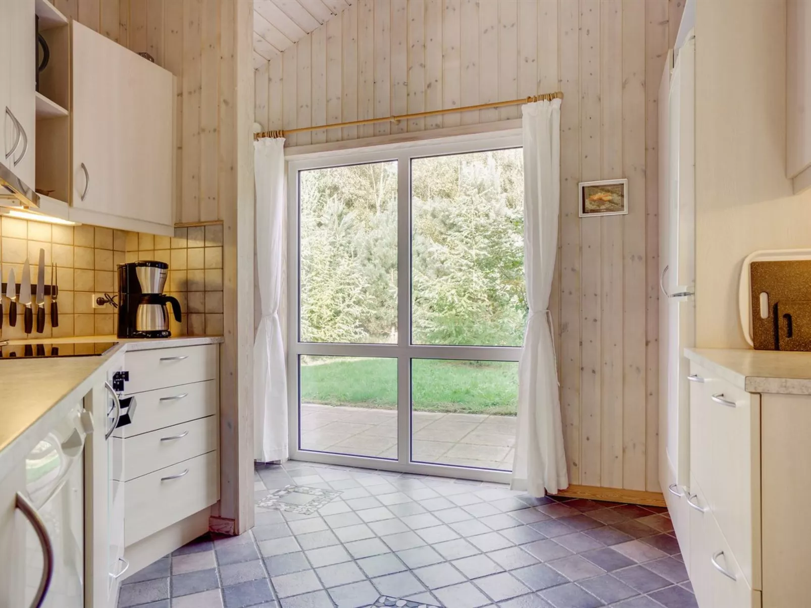 "Thomasine" - 1.5km from the sea-Binnen