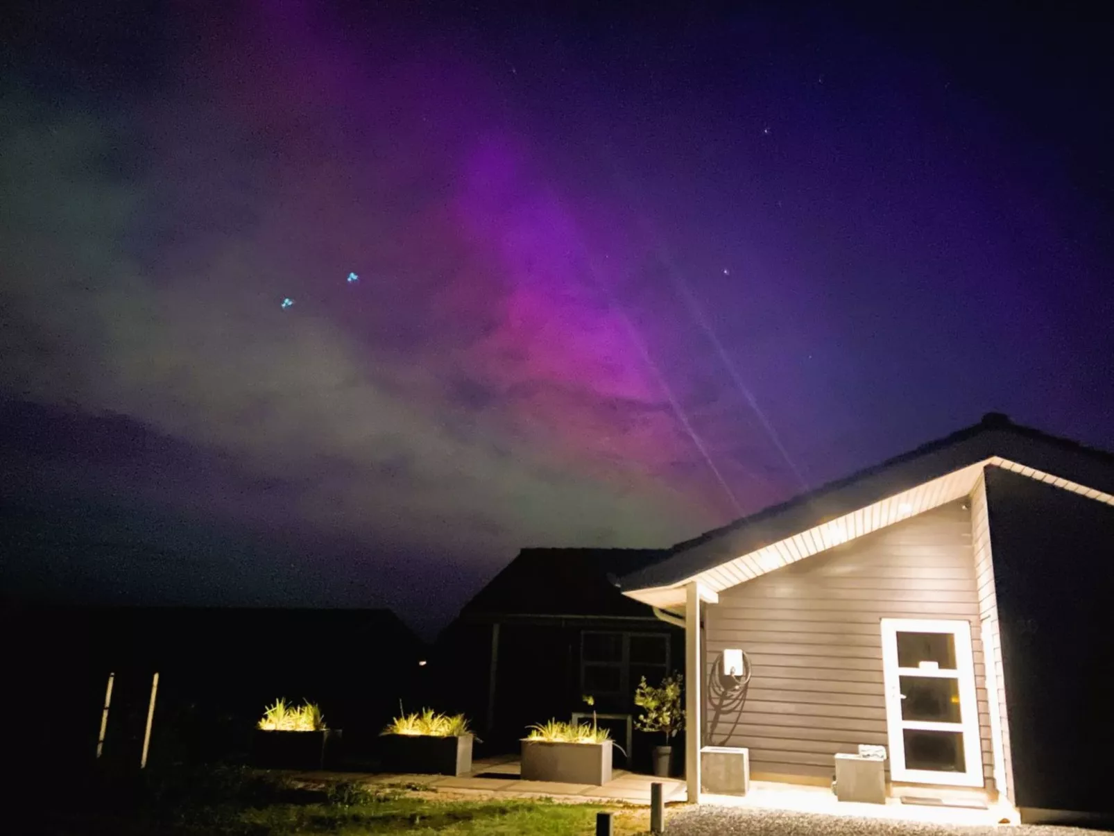 "Ennie" -  from the sea-Buiten