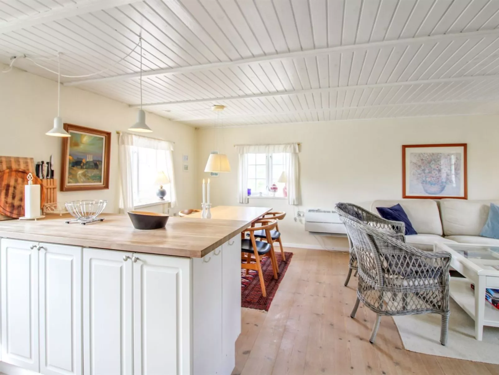 "Iivari" - 1.5km from the sea-Binnen