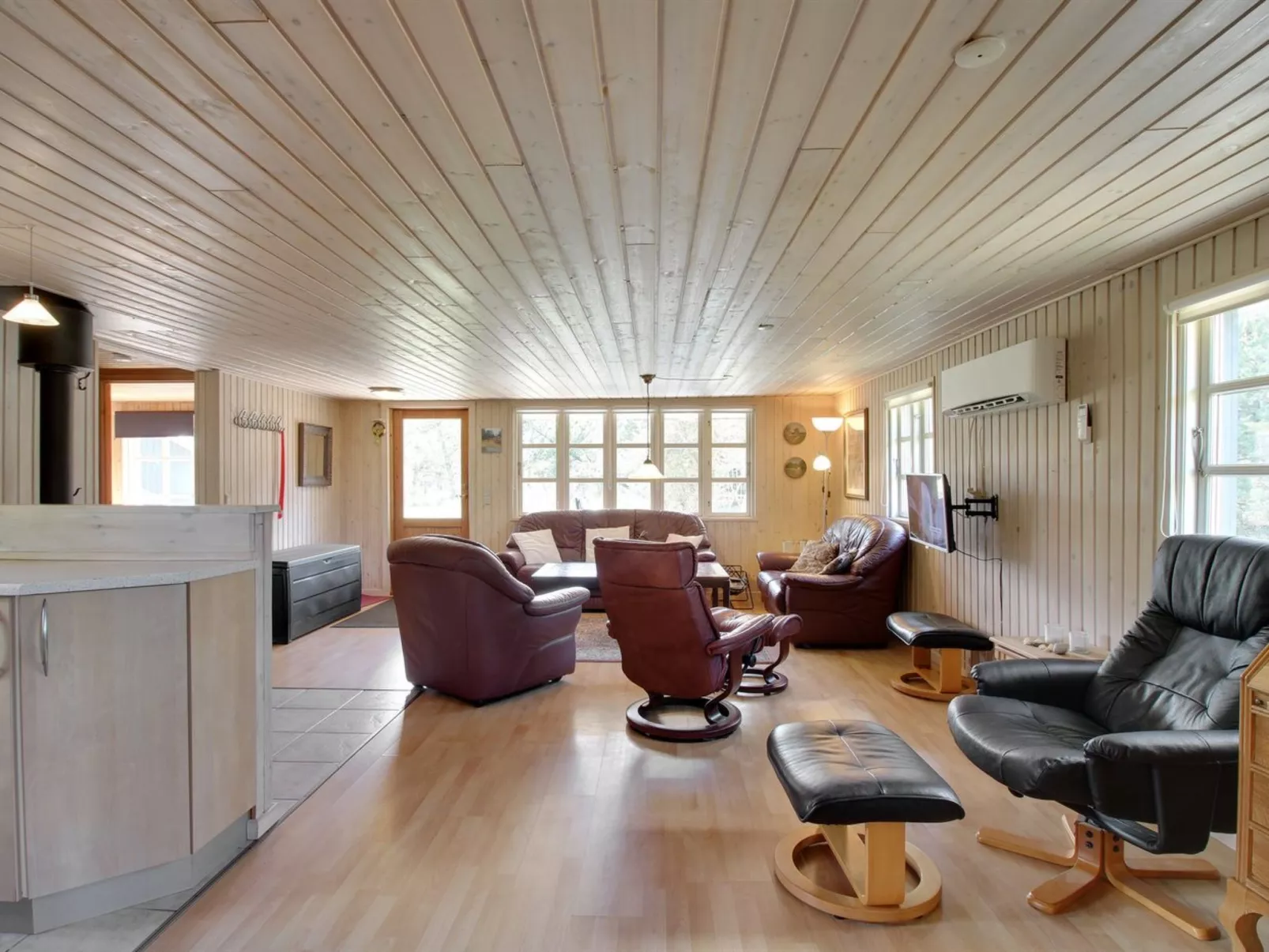 "Marja" - 1.3km from the sea-Binnen