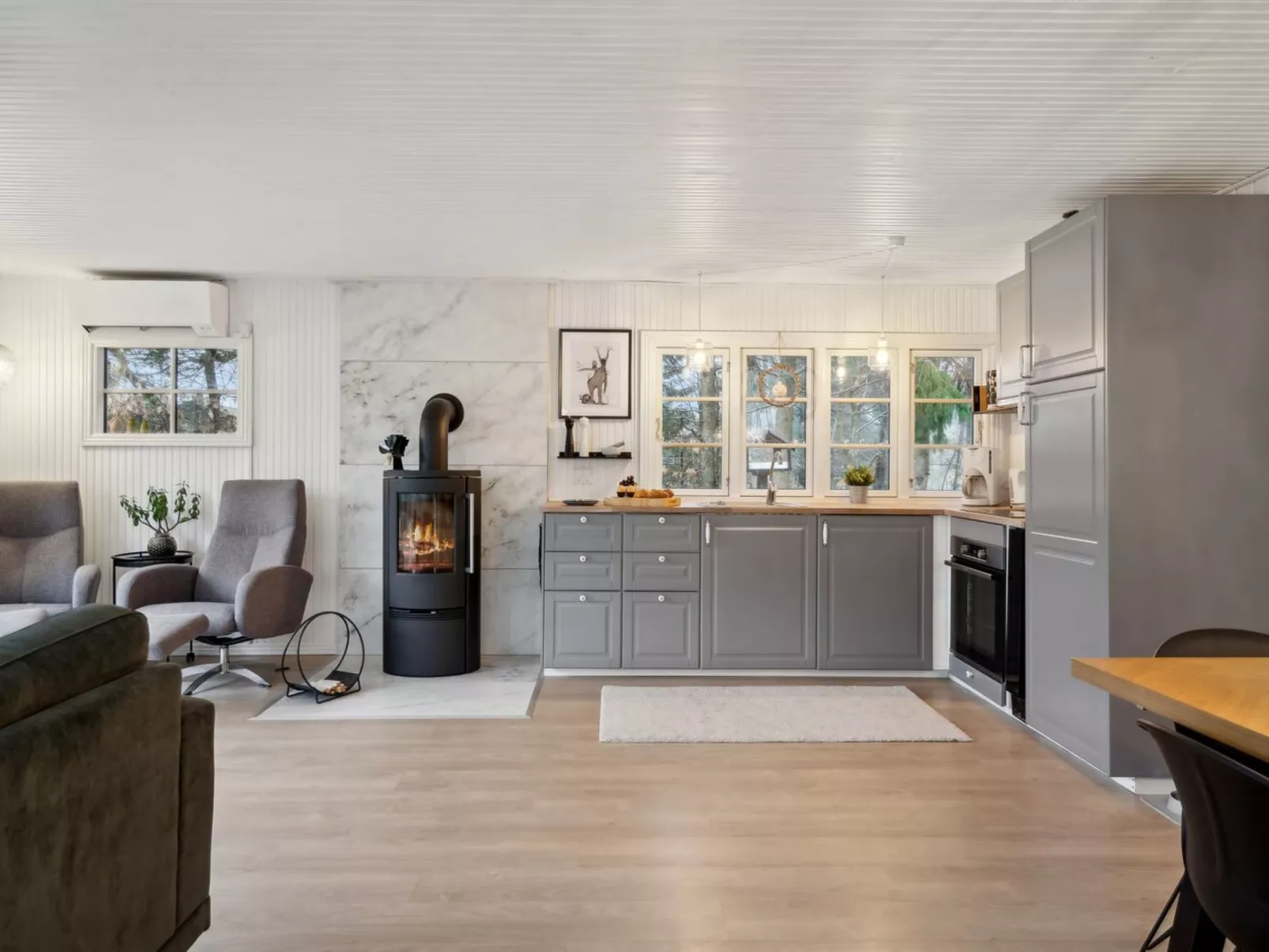 "Astrid" - 875m from the sea-Binnen