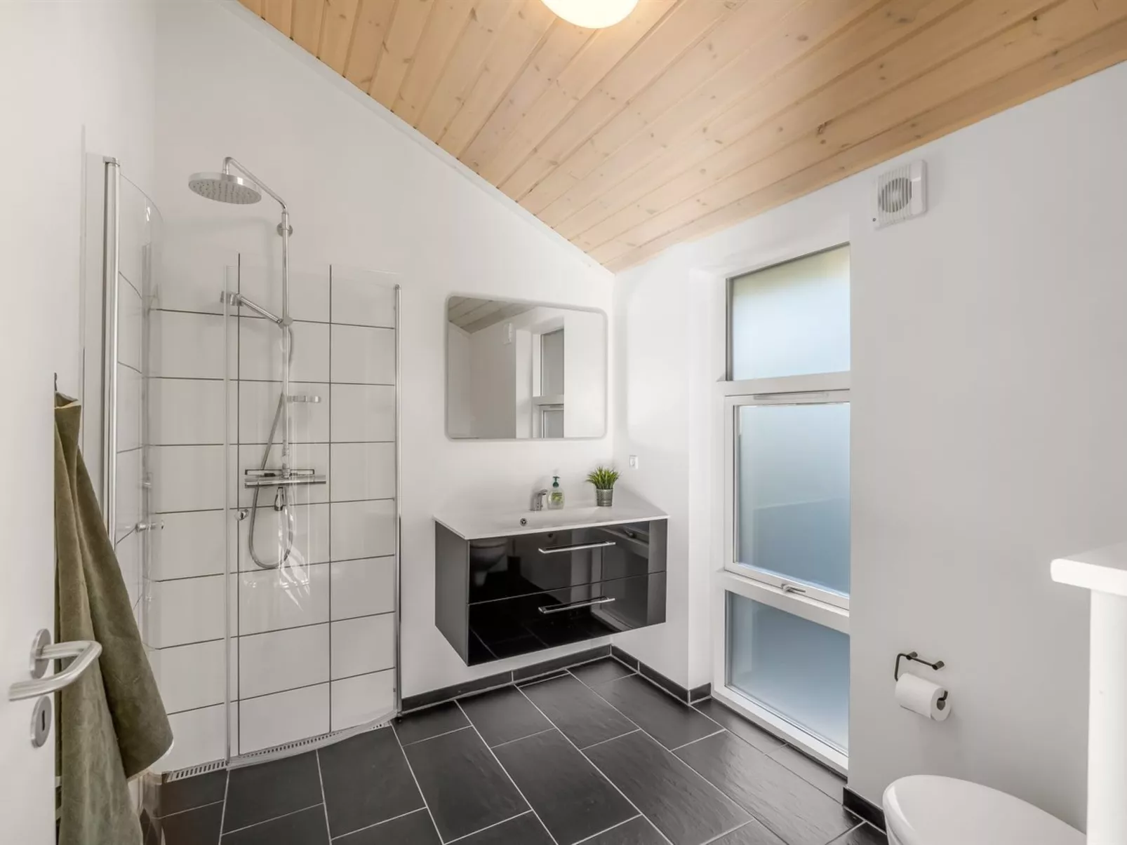 "Elna" - 400m from the sea-Binnen